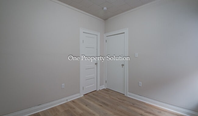 Building Photo - 2530 W 12th Ave