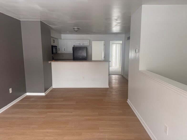 Building Photo - 1152 Faulkner