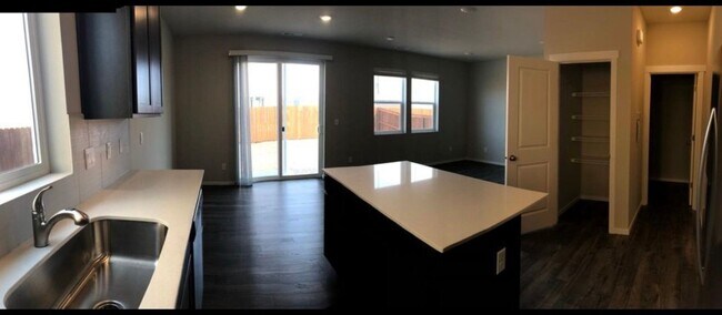 Building Photo - Beautiful 4 Bedroom Home with Attached Garage!
