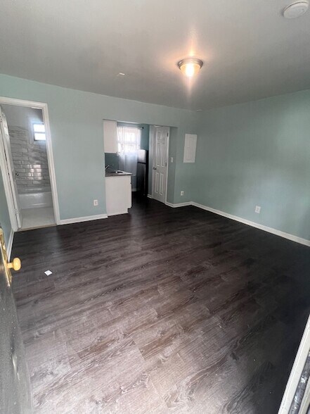 Primary Photo - Springwood Apartments