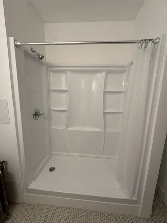 Building Photo - 2209 Rivermont Ave