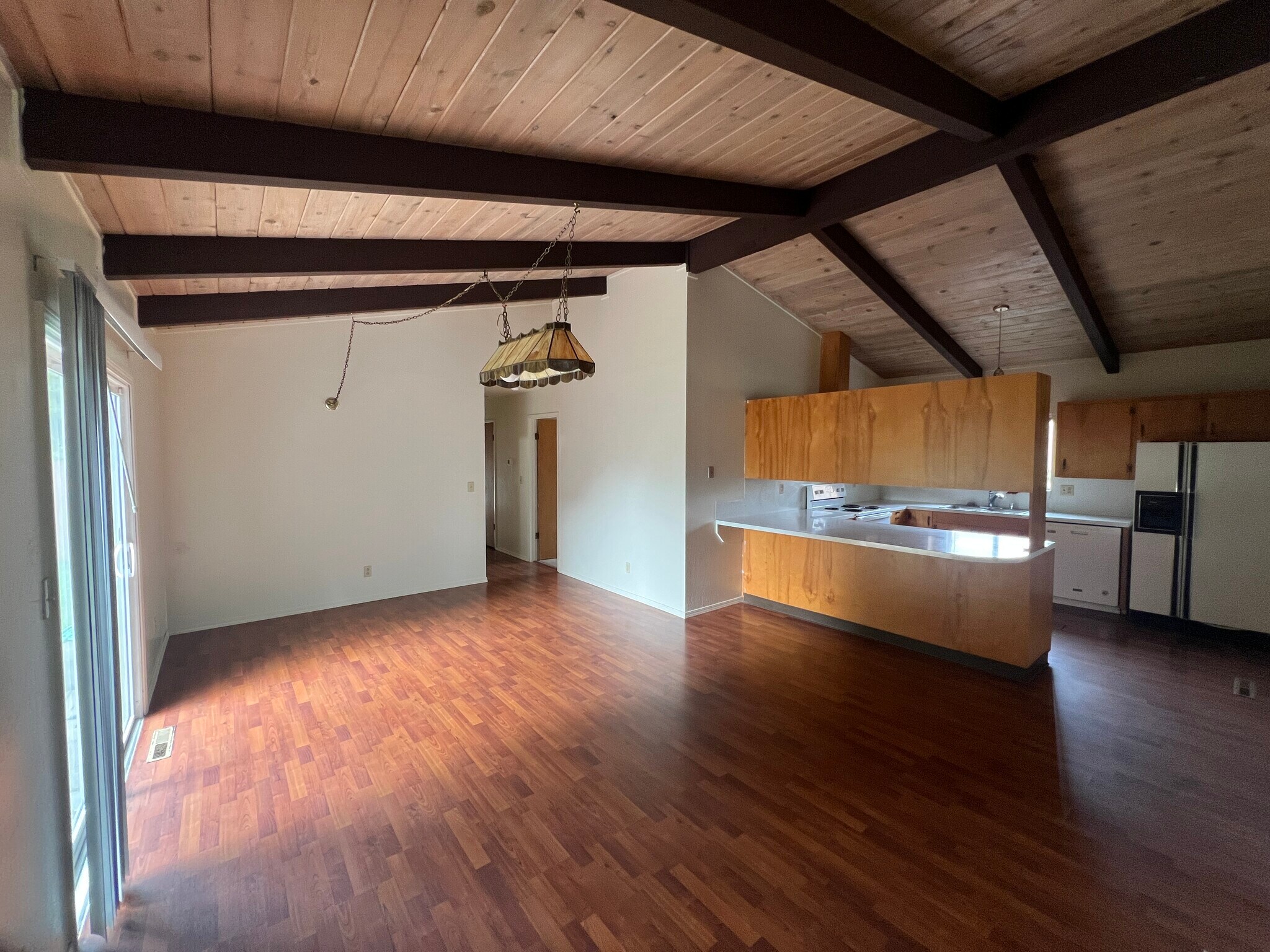 Building Photo - 5926 Walnut Dr