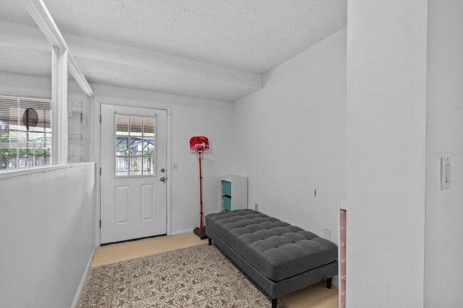 Building Photo - 1345 Tindaro Dr