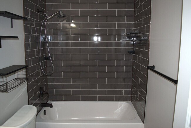 Building Photo - 607 Winterway Dr.