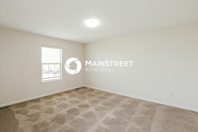 Building Photo - 4 Bedroom Pet-Friendly Home in Independence, MO with Main Street Renewal