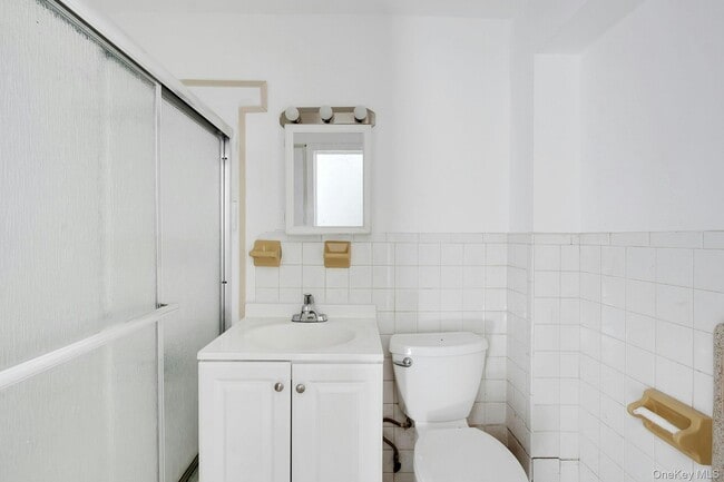 Building Photo - 333 S 6th Ave