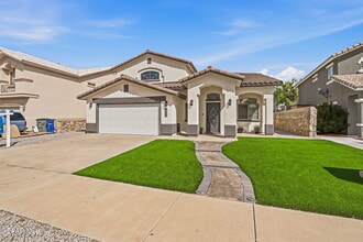 Building Photo - 3121 Tierra Paola Ln