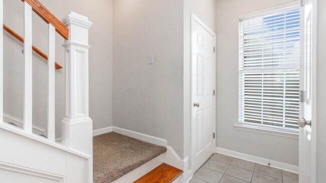Building Photo - Located just Steps from Shopping, Dining, & Entertainment in The Market Common