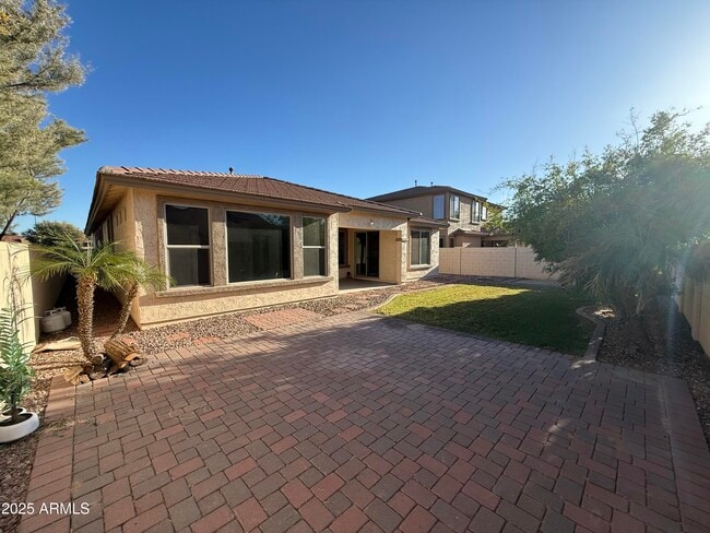 Building Photo - 1594 W Pelican Ct