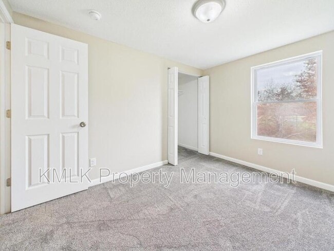 Building Photo - 9042 Maple Grove Rd