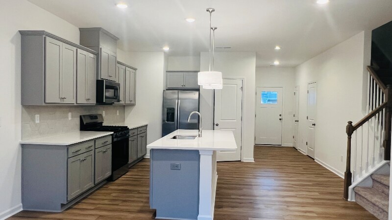 Building Photo - 757 Kitfox Dr NW