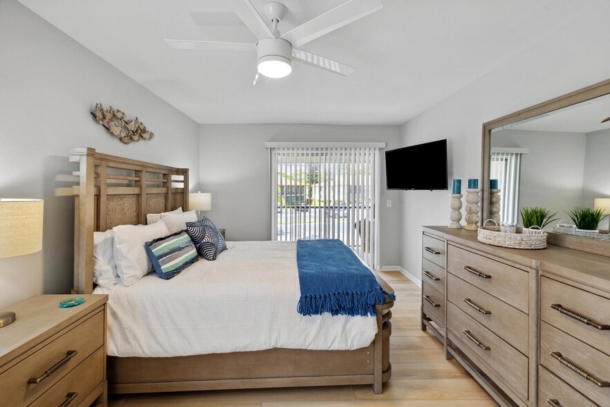 Building Photo - 6271 Chasewood Dr