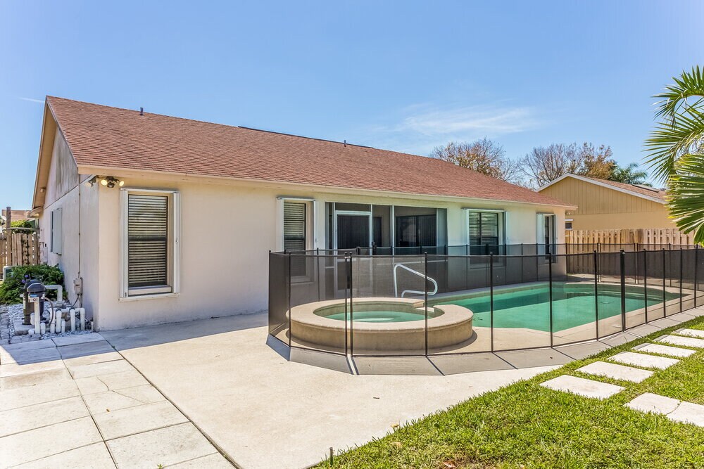 Building Photo - 1455 Thornbank Ln