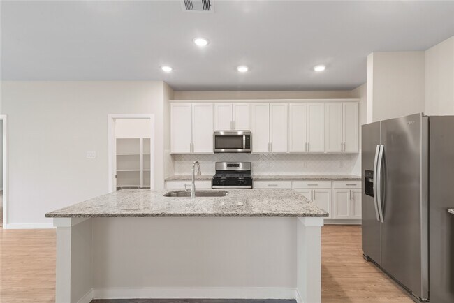 Building Photo - 5811 Quest Valley Dr