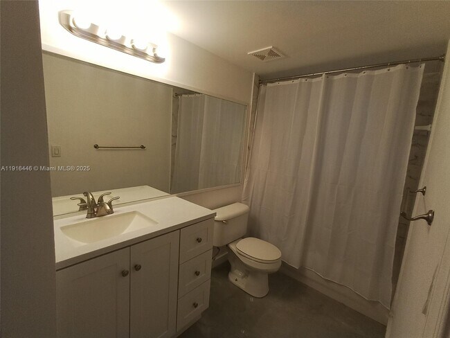 Building Photo - 777 SW 111th Way