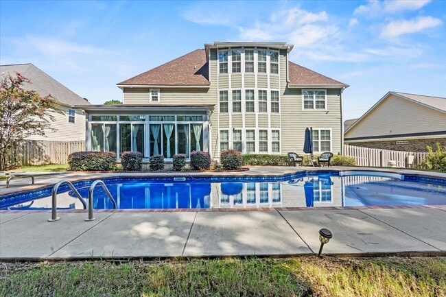 Building Photo - 839 Leyland Ln