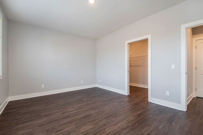 Building Photo - Three Bedroom | Two Bath in Ada, MI