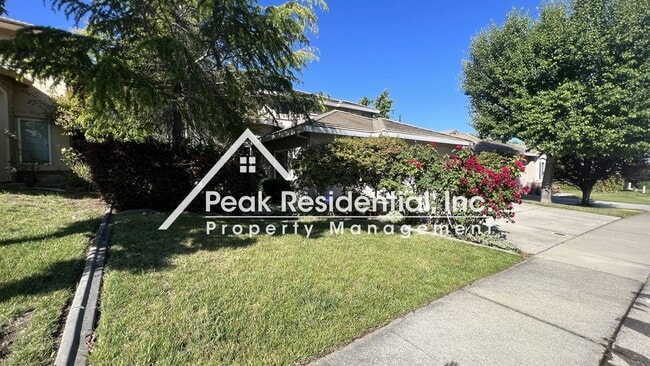 Building Photo - 4 br, 3 bath House - 981 Cameron Dr