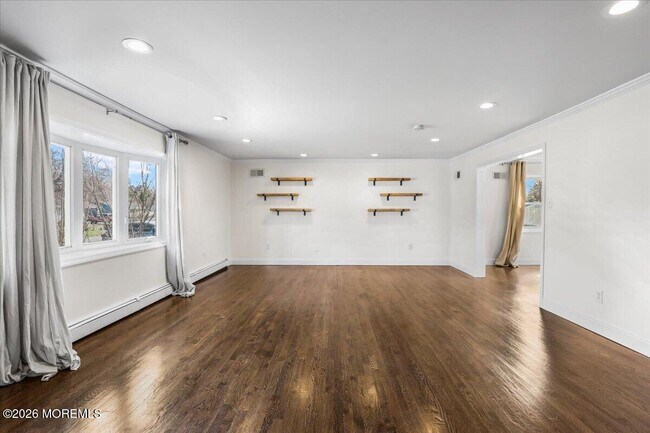 Building Photo - 247 Sprucewood Dr