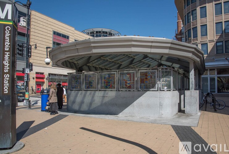 Building Photo - 1457 Park Rd NW