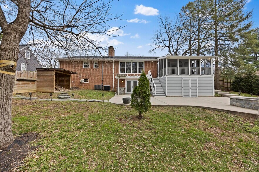 Building Photo - 8312 Savage Guilford Rd