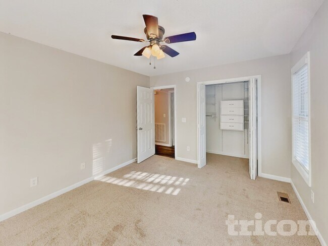 Building Photo - 1117 Woodbriar St