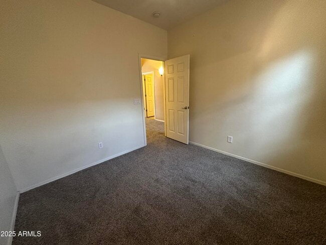 Building Photo - 2653 E Canyon Creek Dr