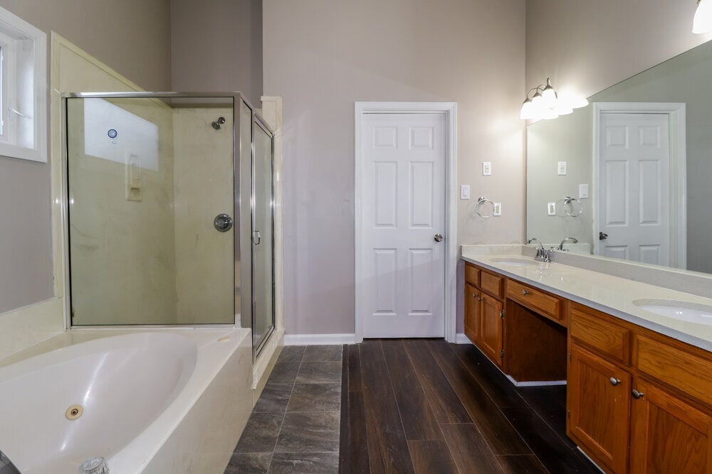 Building Photo - 7658 Shadow Hills Dr