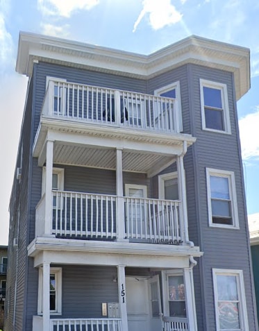 Building Photo - 151 E Cottage St