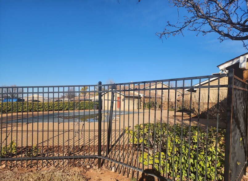 Building Photo - 14427 N Pennsylvania Ave