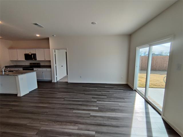Building Photo - 10356 Holy Cross Ln
