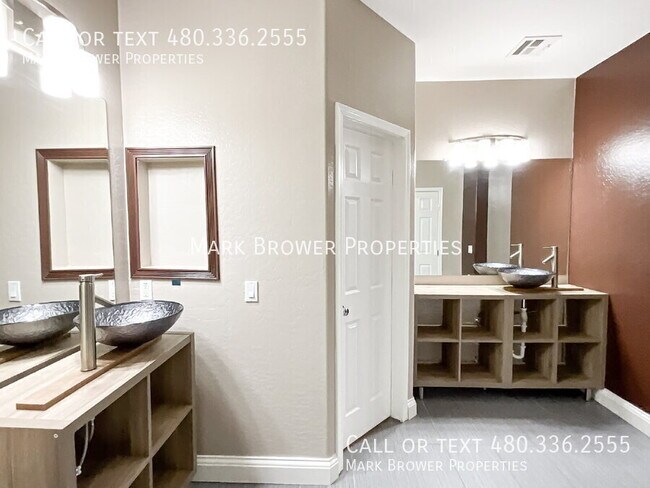 Building Photo - 11878 N 145th Ln