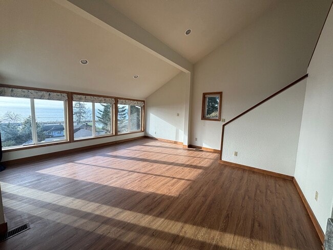 Building Photo - 4961 Morgan Dr