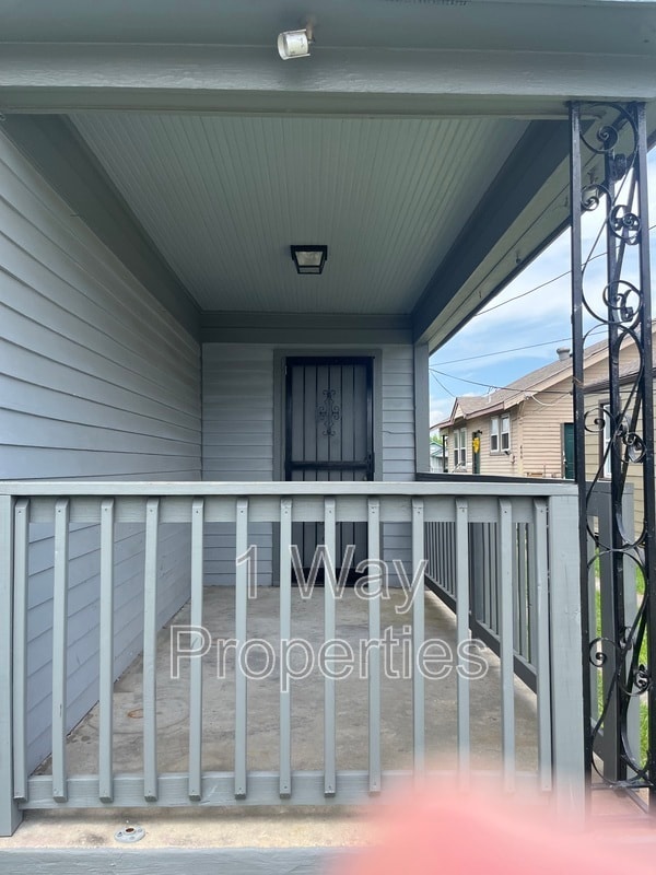 Building Photo - 468 Westwood Dr