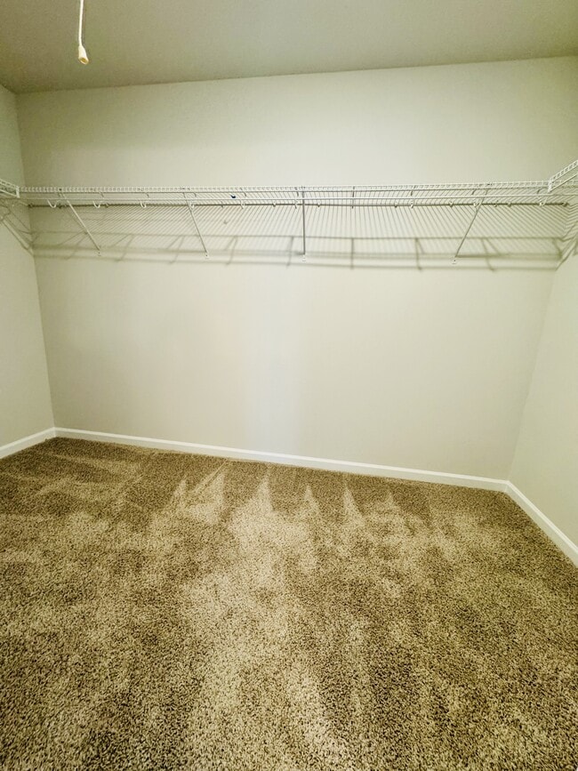 Building Photo - 1024 Kinness Dr