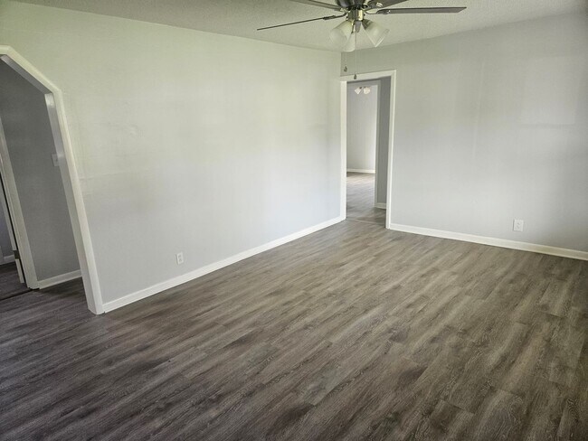 Building Photo - 309 Bratton Ave