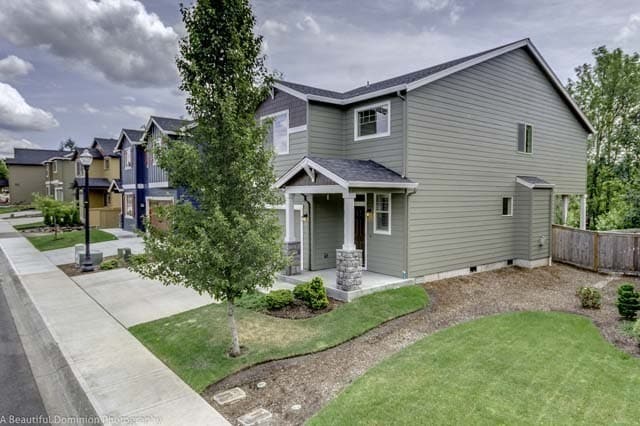 Building Photo - COMING SOON INQUIRE WITHIN- Beautiful 5 bdrm  and master on the main Home in Lacamas Meadows subd...