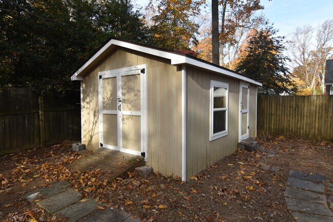 Building Photo - Shelby Lane