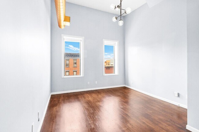 Building Photo - 129 Willow Ave