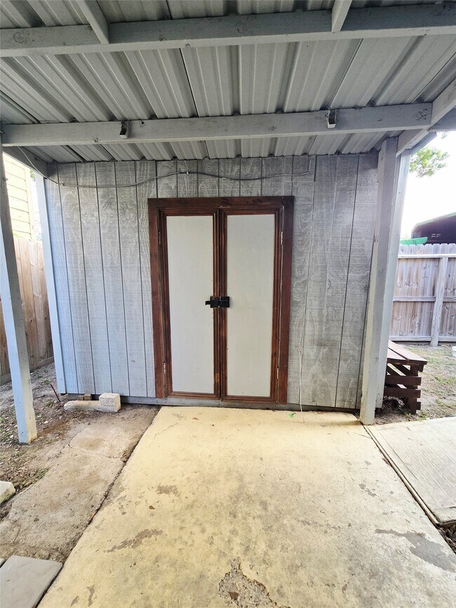 Building Photo - 5709 Craig St