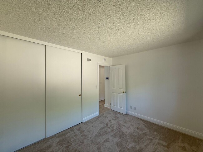 Building Photo - 3B/2BA Home in Rancho Peñasquitos Availabl...