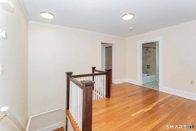 Building Photo - 798 Farmington Ave