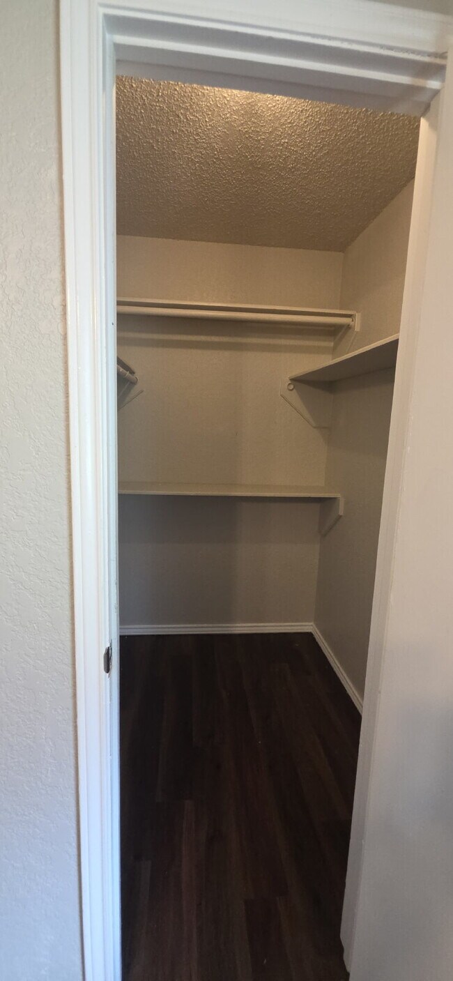 Building Photo - Move In Special of 1/2 OFF 1st Month Rent - Welcome to this beautifully updated duplex!!!