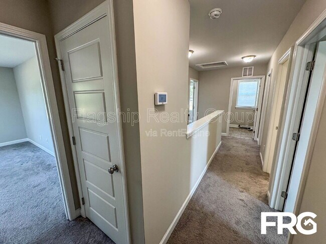 Building Photo - 208 Coffman Dr