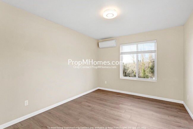 Building Photo - Brand New Two Bedroom Charmer in Lents!