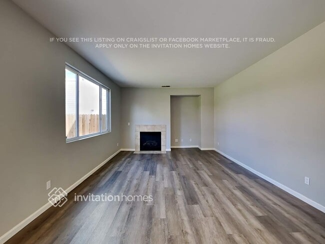 Building Photo - 2542 Huber Dr