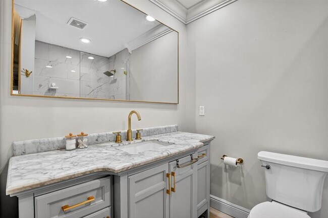 Building Photo - 55 SE 14th St