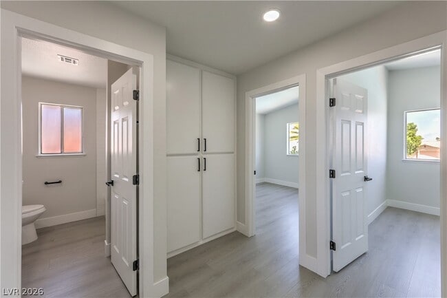 Building Photo - 6348 Vicuna Dr