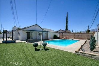 Building Photo - 1034 Thompson Ave