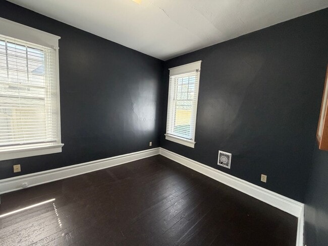 Building Photo - Newly Renovated 3 Bedroom, 2 Bathroom in the Heart of West Central